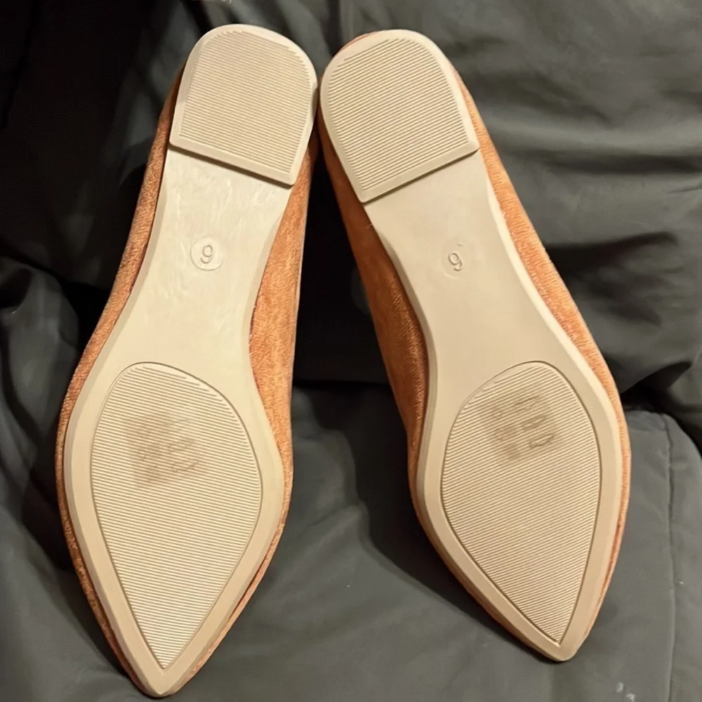 - NEW size 6  MUSSHOE Flat Shoes Women Comfortable Pointed Toe Slip on Flats